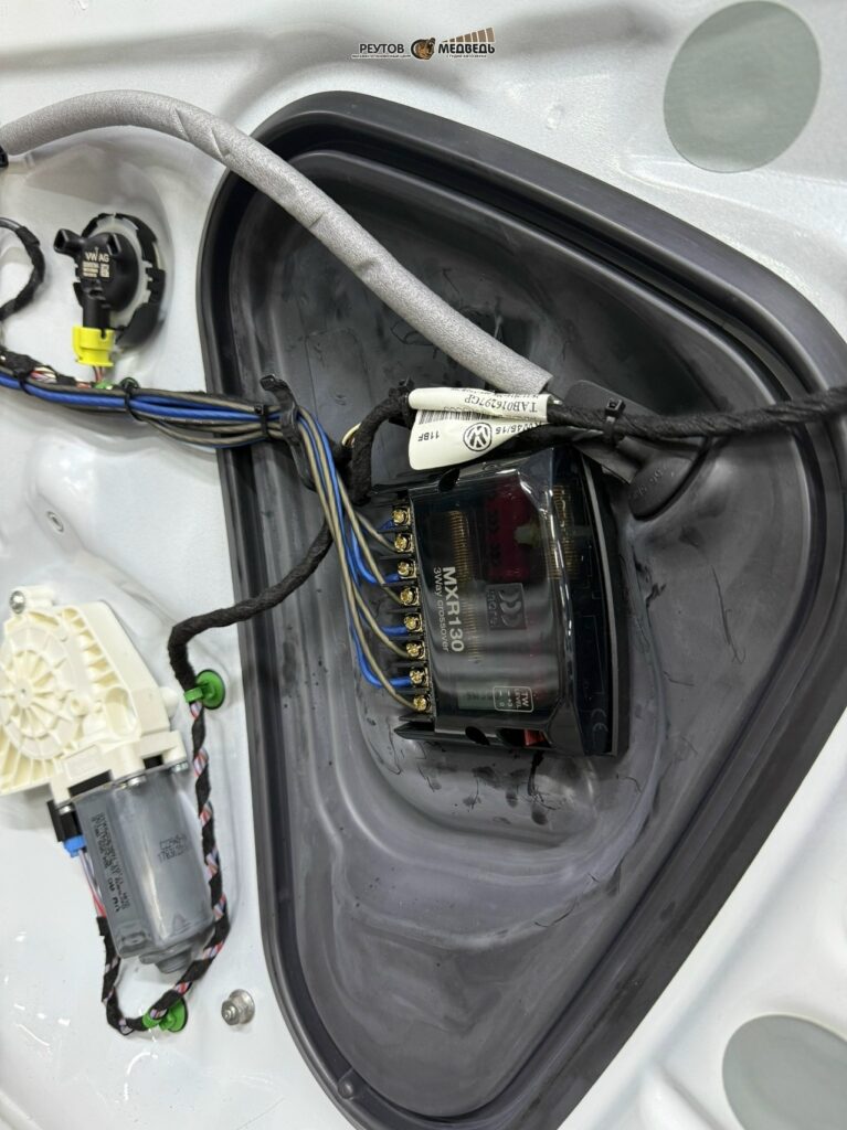 Обзор установки трёхполосной акустики Morel Maximo Ultra 603 MKII в Volkswagen Passat B8
