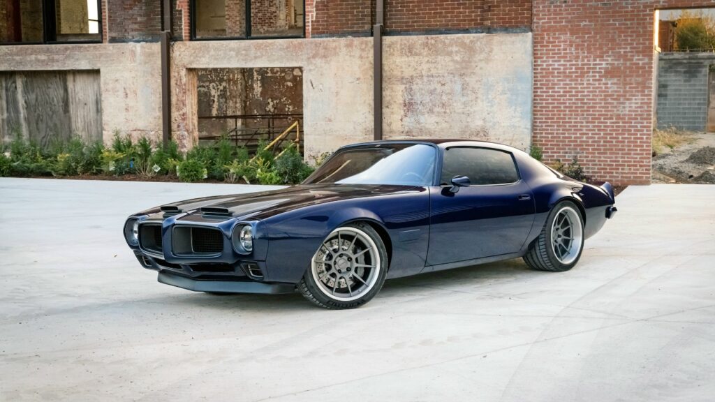 Рестомод 1971 Pontiac Firebird с двигателем V8: проект Detroit Speed & Engineering