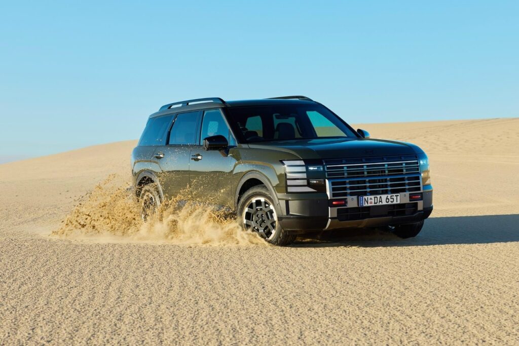 Hyundai Palisade XRT Pro: попытка стилизации под Toyota Land Cruiser Prado для удержания клиентов