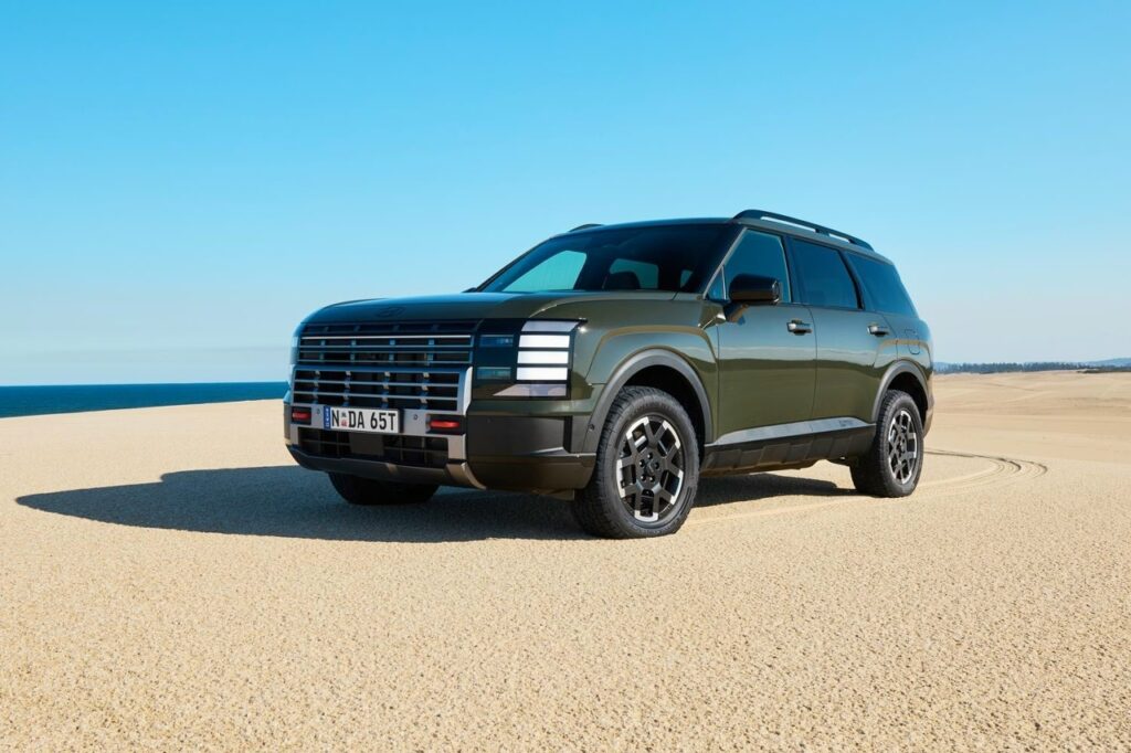 Hyundai Palisade XRT Pro: попытка стилизации под Toyota Land Cruiser Prado для удержания клиентов