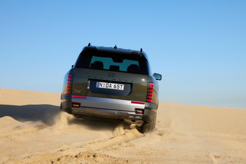 Hyundai Palisade XRT Pro: попытка стилизации под Toyota Land Cruiser Prado для удержания клиентов