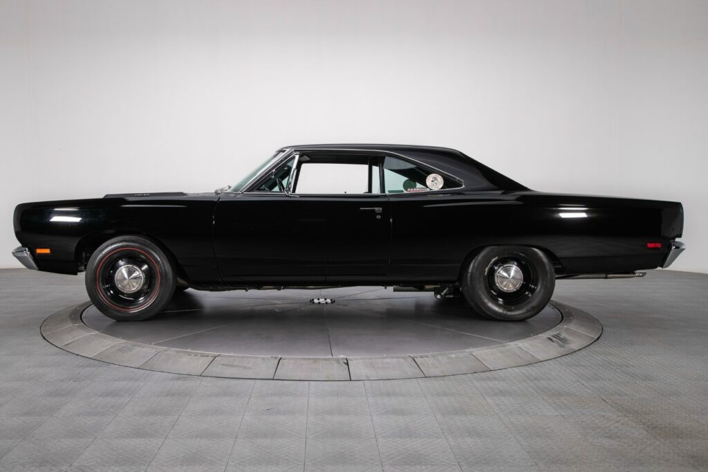 Техническая ретроспектива: Возвращение легендарного 900-сильного Plymouth Road Runner GTX