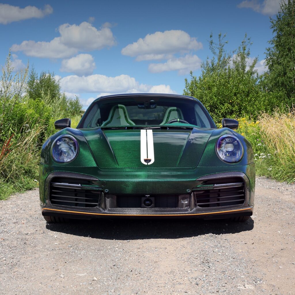 Российский тюнинг Porsche 911 Turbo S: обзор проекта Stinger GTR Stealth от TopCar
