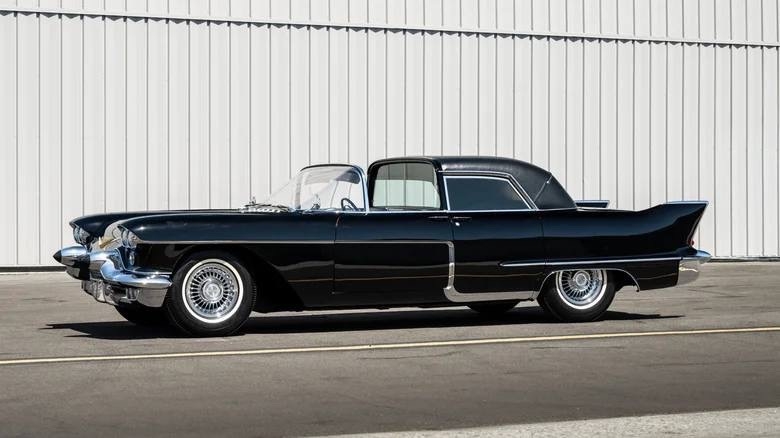 От утилизации до аукционного рекорда: история восстановления концепта Cadillac Eldorado Brougham Town Car