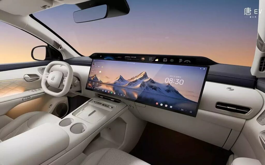 Эволюция HMI: BYD внедряет модульные интерфейсы и ИИ-ассистентов в электромобили
