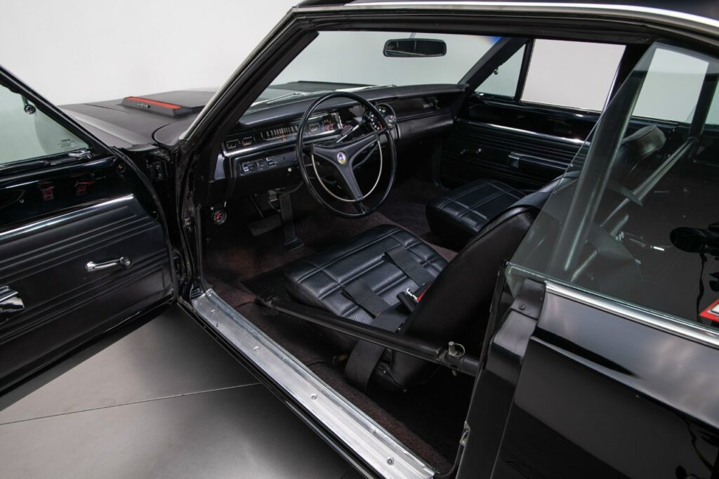 Техническая ретроспектива: Возвращение легендарного 900-сильного Plymouth Road Runner GTX