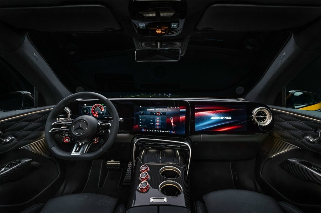 Mercedes-AMG расширяет электрическую линейку: технический обзор нового кроссовера GT
