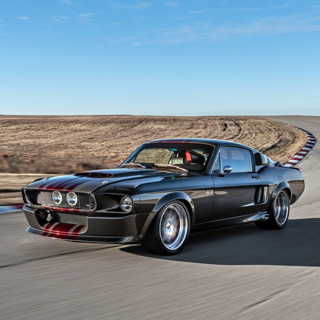 Shelby GT500CR Carbon Edition: новая официальная реплика легендарного спорткара с карбоновым кузовом