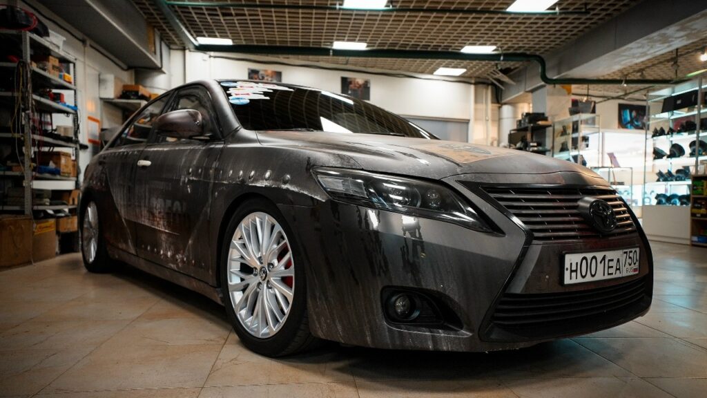 Обзор аудиосистемы Deaf Bonce на Toyota Camry от студии «Медведь»