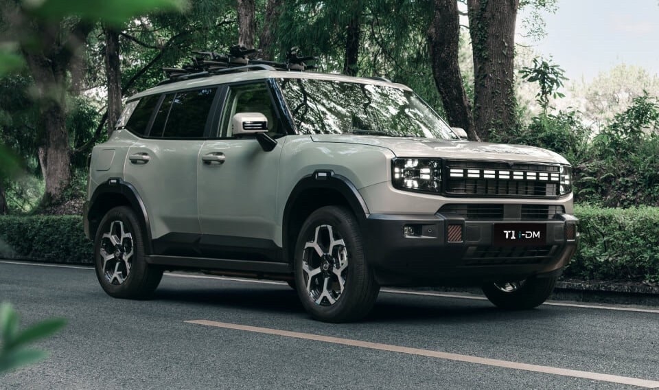 Jetour T1 i-DM: Подзаряжаемый гибрид с мощностью 347 л.с. и запасом хода до 1400 км для российского рынка