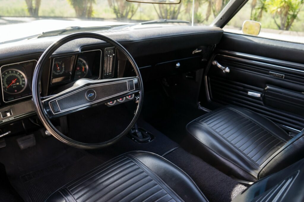 Chevrolet Camaro ZL-1 COPO 1969: Инженерный прорыв в эпоху маслкаров