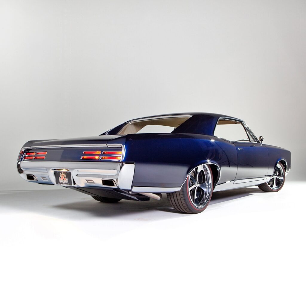 Рестомод Pontiac GTO 1967 года: сочетание классики и современных технологий от Kindig It Design