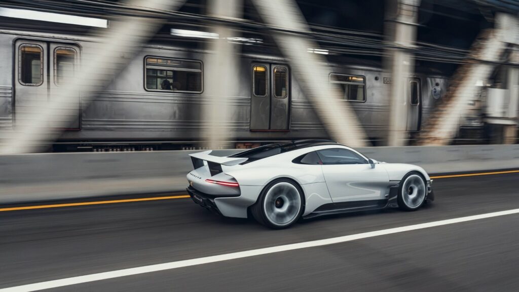 Porsche Mission S: концептуальный взгляд на будущее флагманской модели
