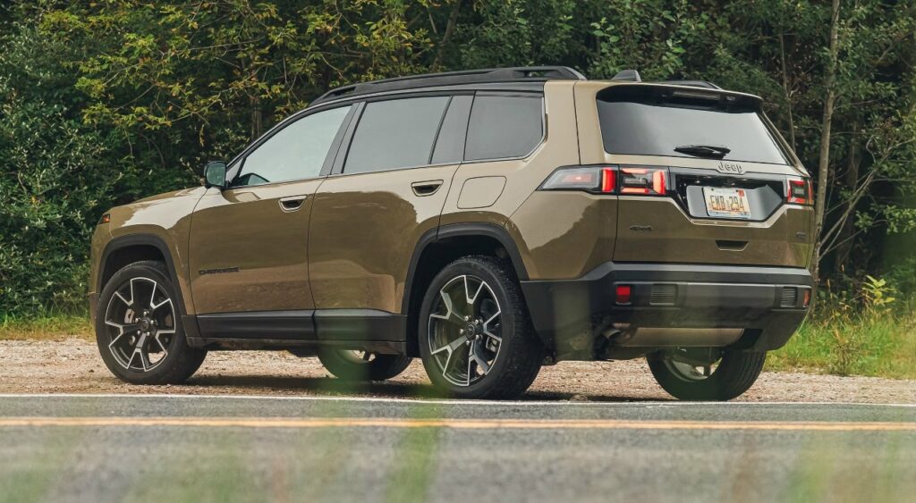 Обновление Jeep Cherokee: технические характеристики и рыночное позиционирование