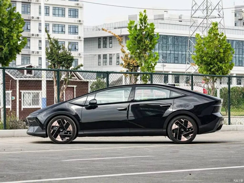 Hyundai Ioniq V: новый электрический лифтбек премиум-класса для китайского рынка