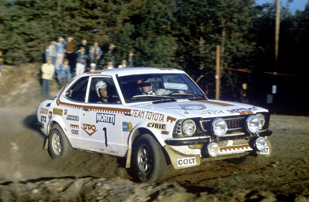 Исторический взгляд на ралли 1000 озёр 1975 года: Toyota Corolla Levin TE 27 и гонщики Ханну Миккола и Атсо Ахо
