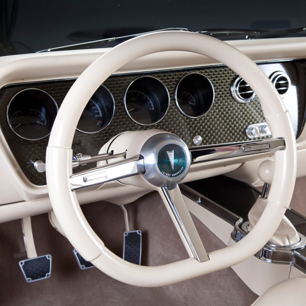 Рестомод Pontiac GTO 1967 года: сочетание классики и современных технологий от Kindig It Design