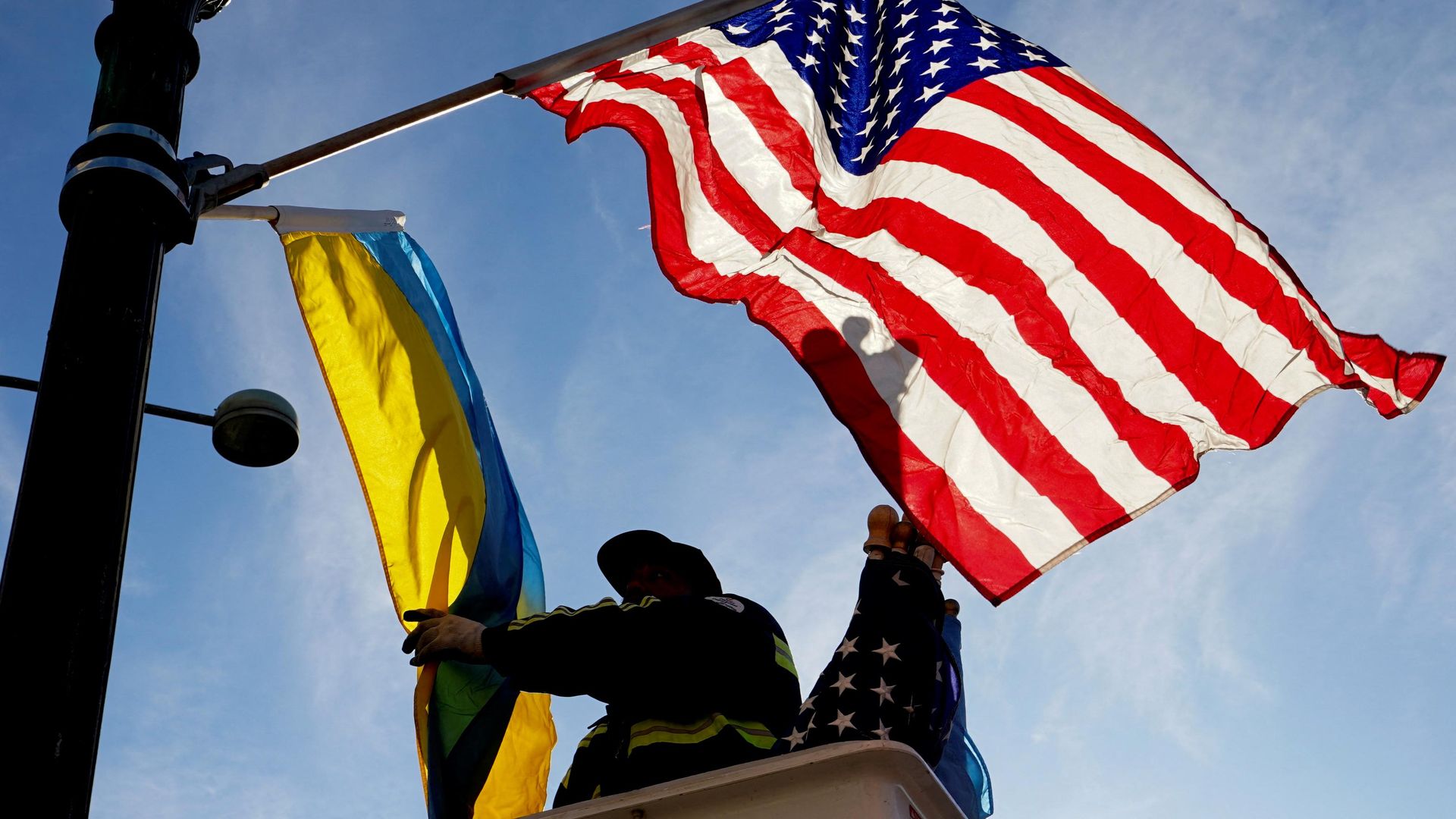 NYT: действия США по сделке с Россией стали сильным ударом для Украины