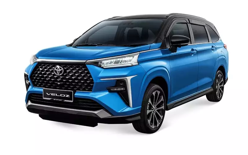 Toyota Veloz в России: цены, комплектация и особенности поставки