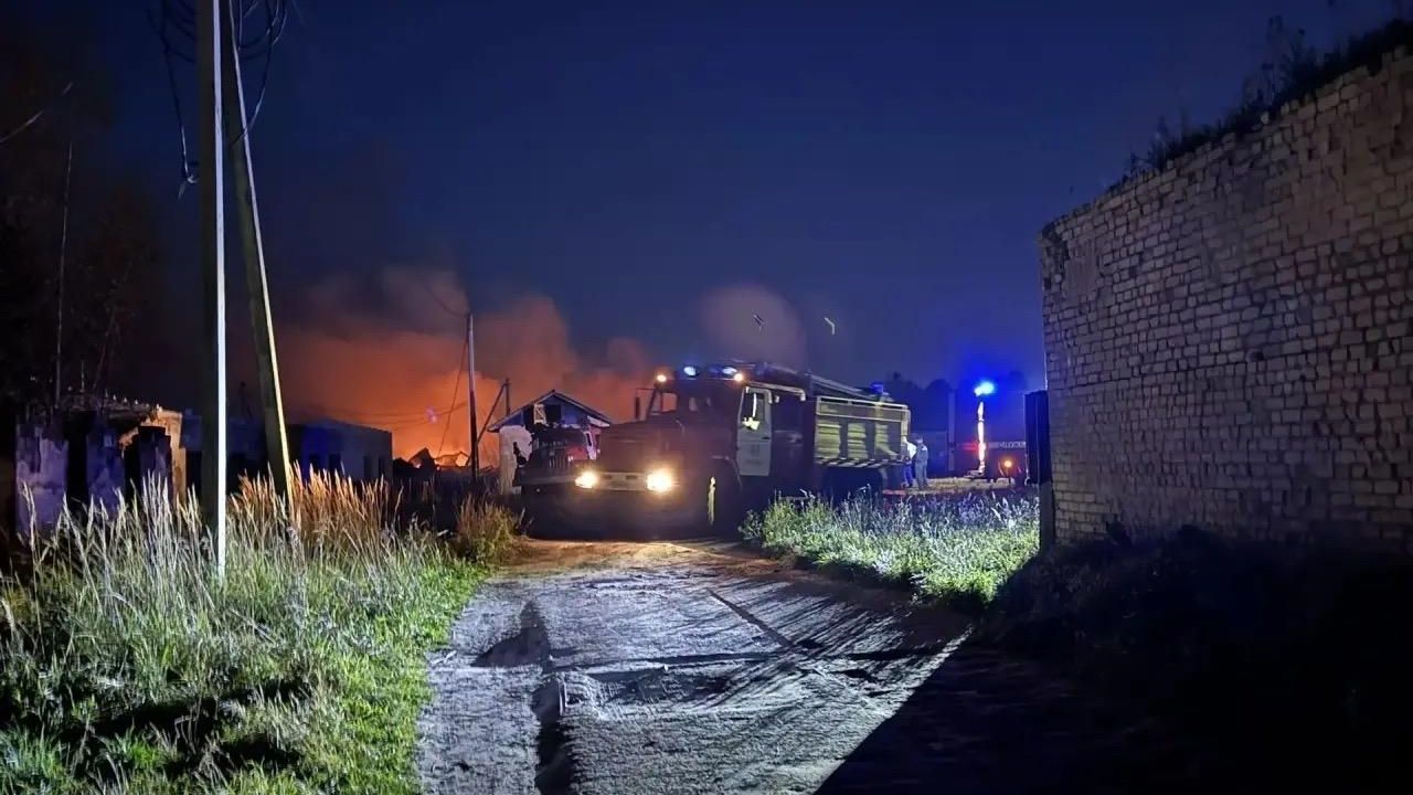 Участкового арестовали после пожара на заводе петард в Кубринске