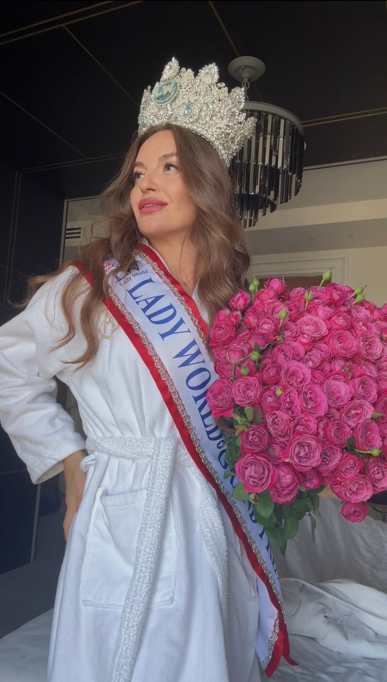 Жительница Ханты-Мансийска стала абсолютной победительницей конкурса Lady World 2026
