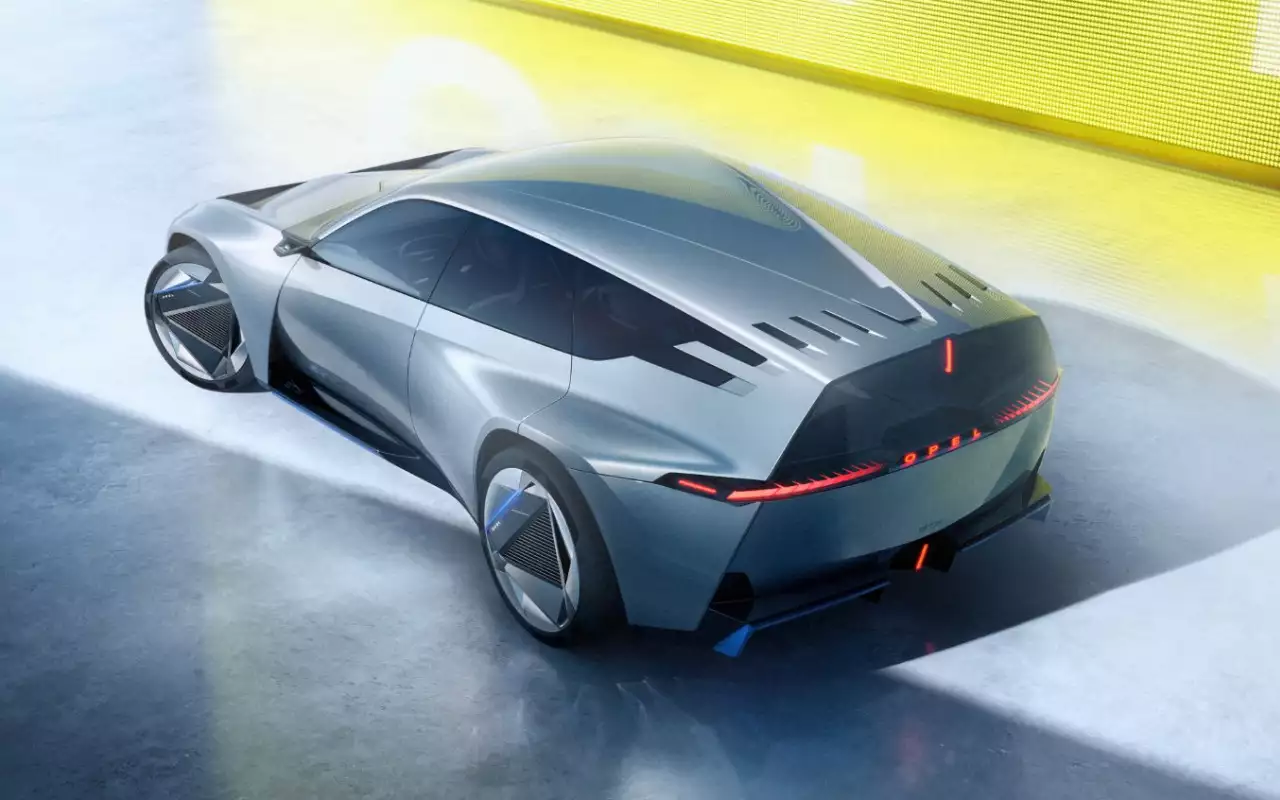 Opel покажет на Auto Zürich 2026 электрический хот-хэтч и концептуальный универсал
