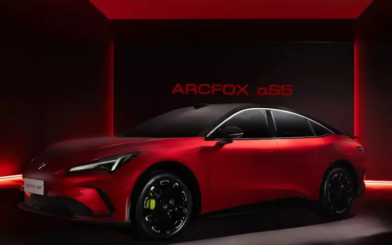 Обновленный Arcfox Alpha S5 получил лидар и полный привод на 530 л.с.