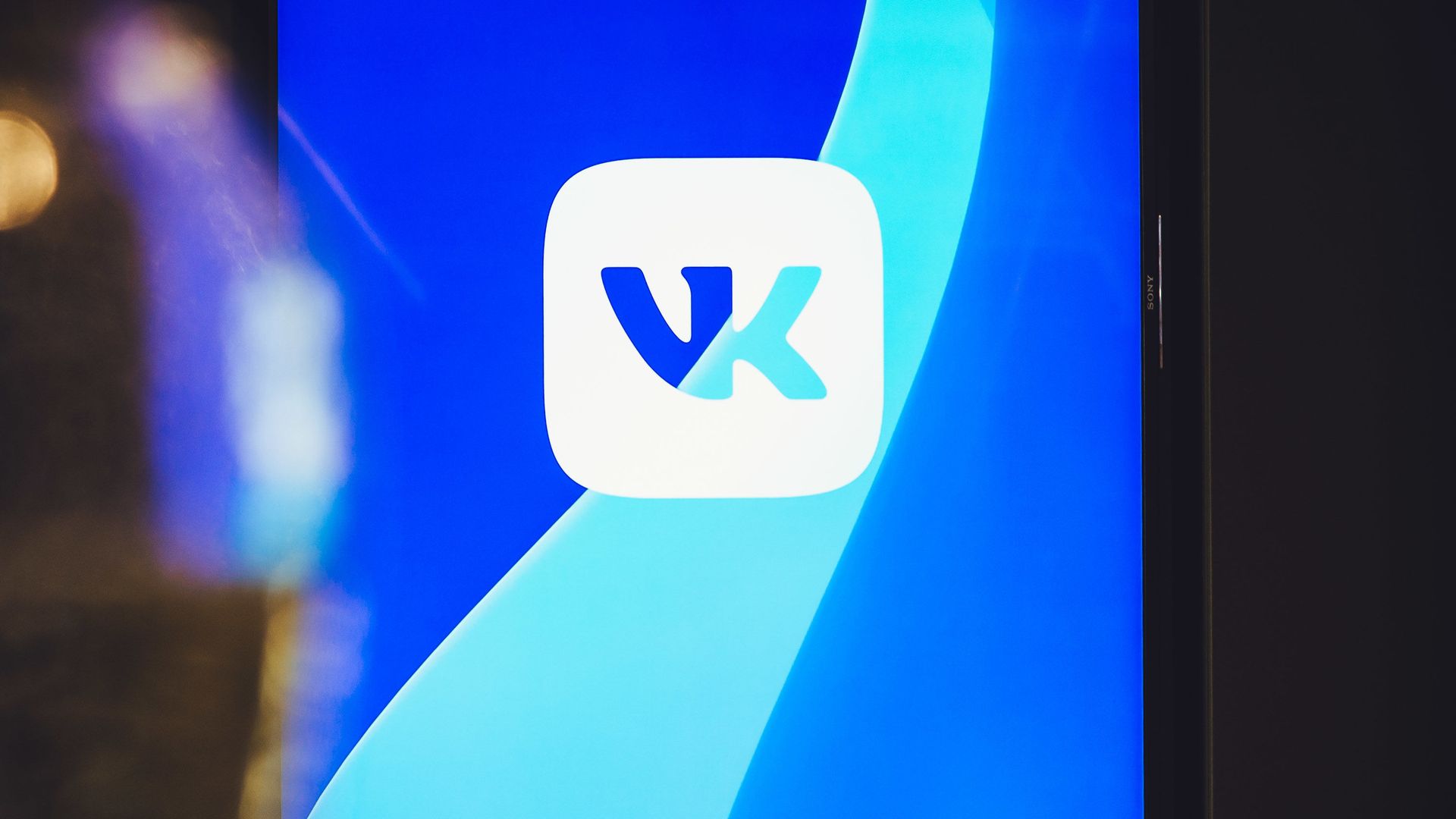 Суд отложил рассмотрение иска VK к Apple о возврате приложений в App Store