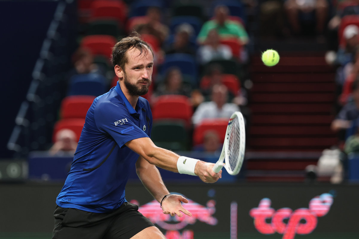Медведев поднялся на пятую строчку рейтинга ATP