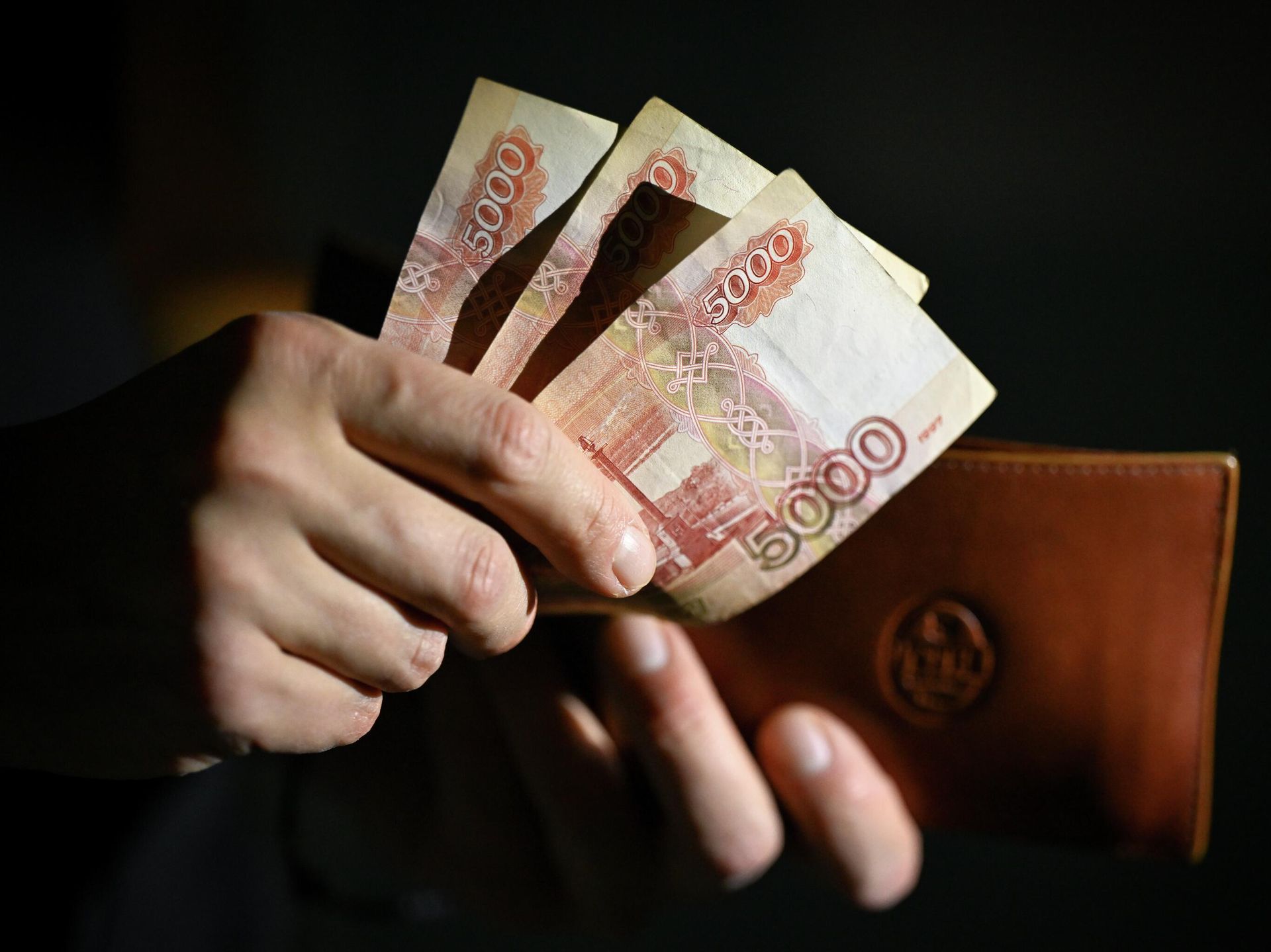 В обменниках Анкары зафиксировали нехватку наличных рублей