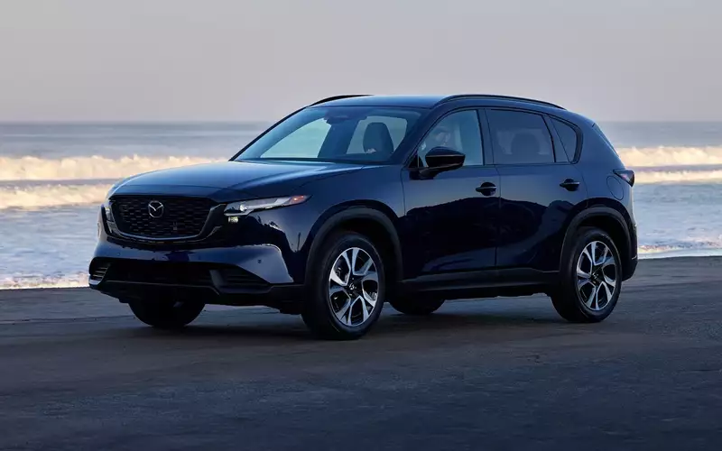 Японские кроссоверы в России подорожали: цены Mazda, Toyota и Nissan