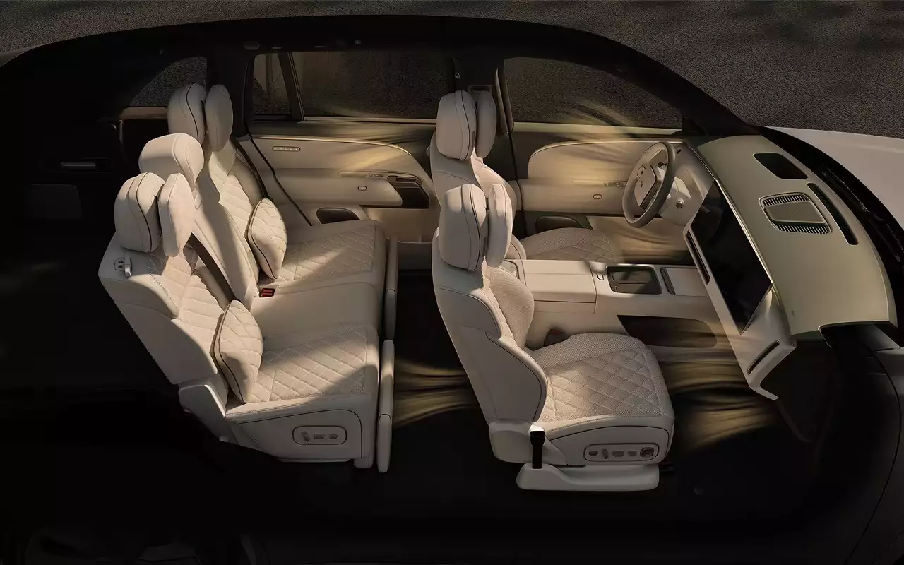 Li Auto раскрыла цены на флагманский гибридный кроссовер Li L8 в России