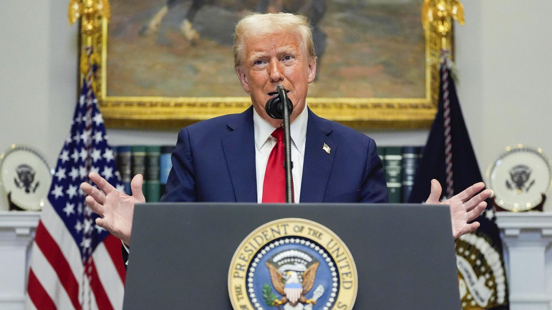 Трамп заявил о приостановке продаж оружия союзникам из-за нехватки боеприпасов