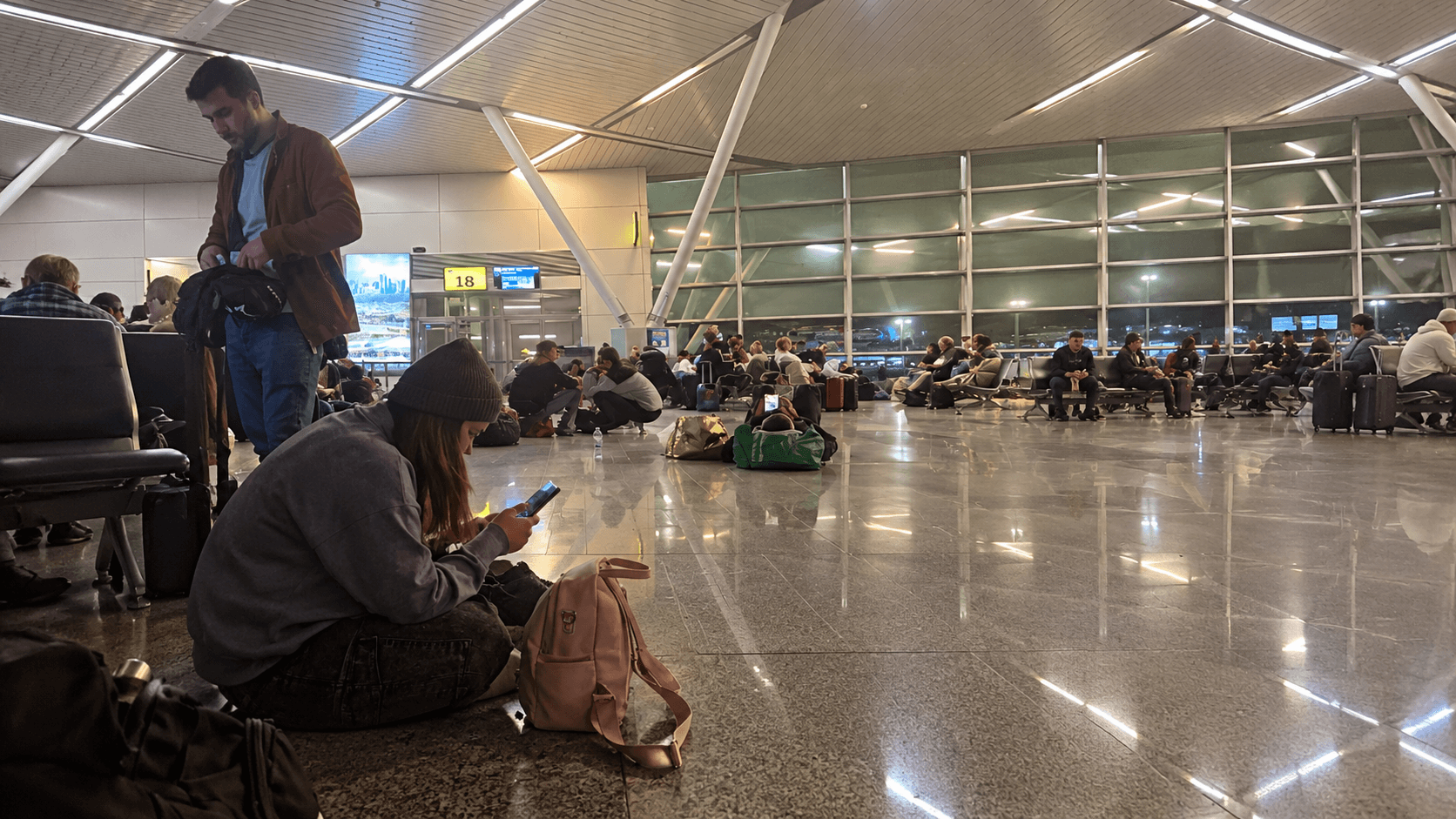 Пассажиры рейса Red Sea Airlines провели ночь во Внуково из-за задержки вылета