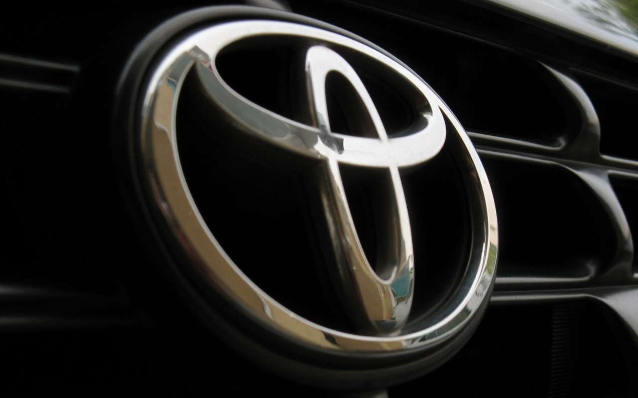 Toyota отзывает в США более 105 тысяч гибридных Land Cruiser из-за риска утечки топлива