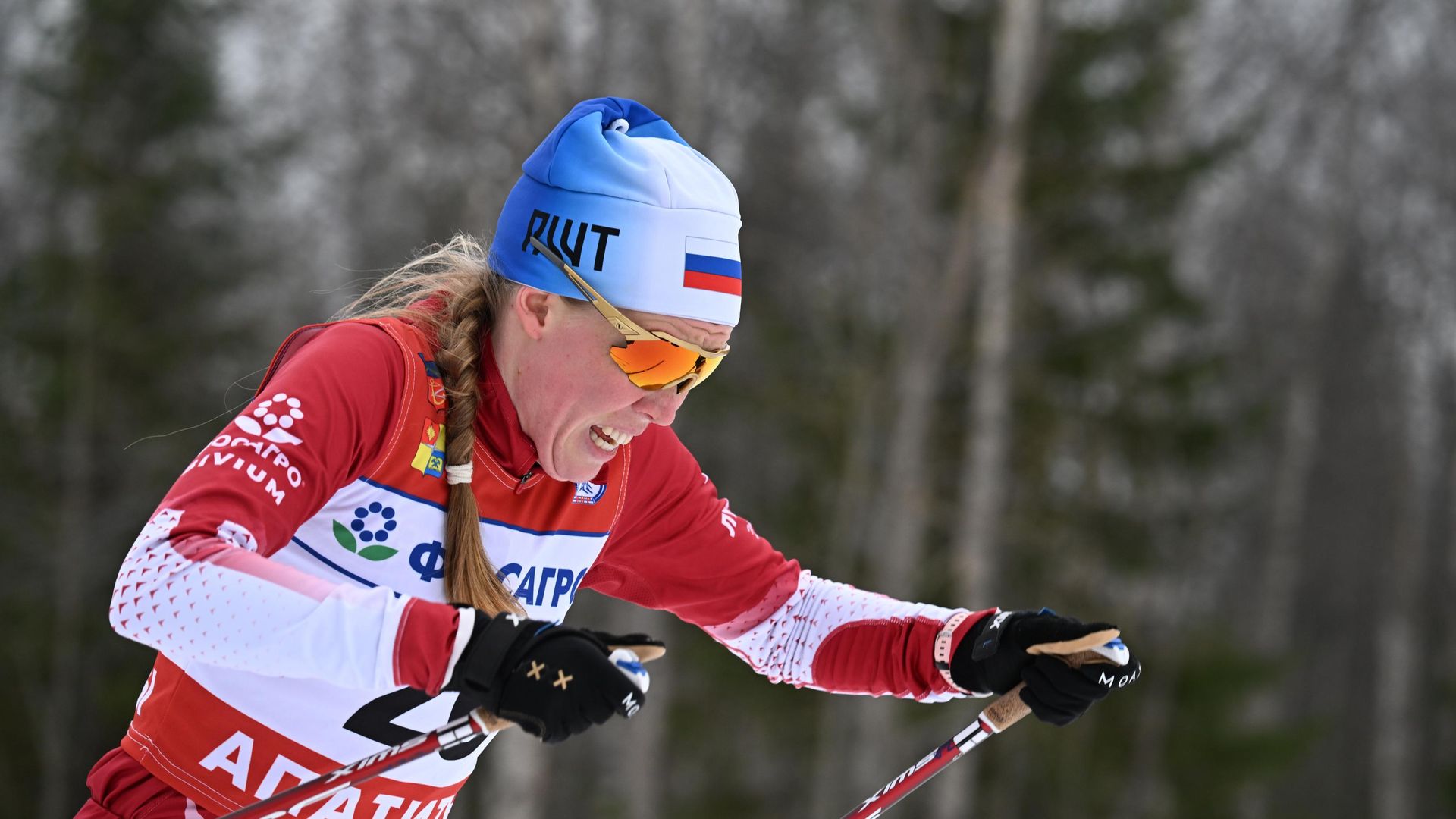 FIS предоставила нейтральный статус десяти российским лыжникам