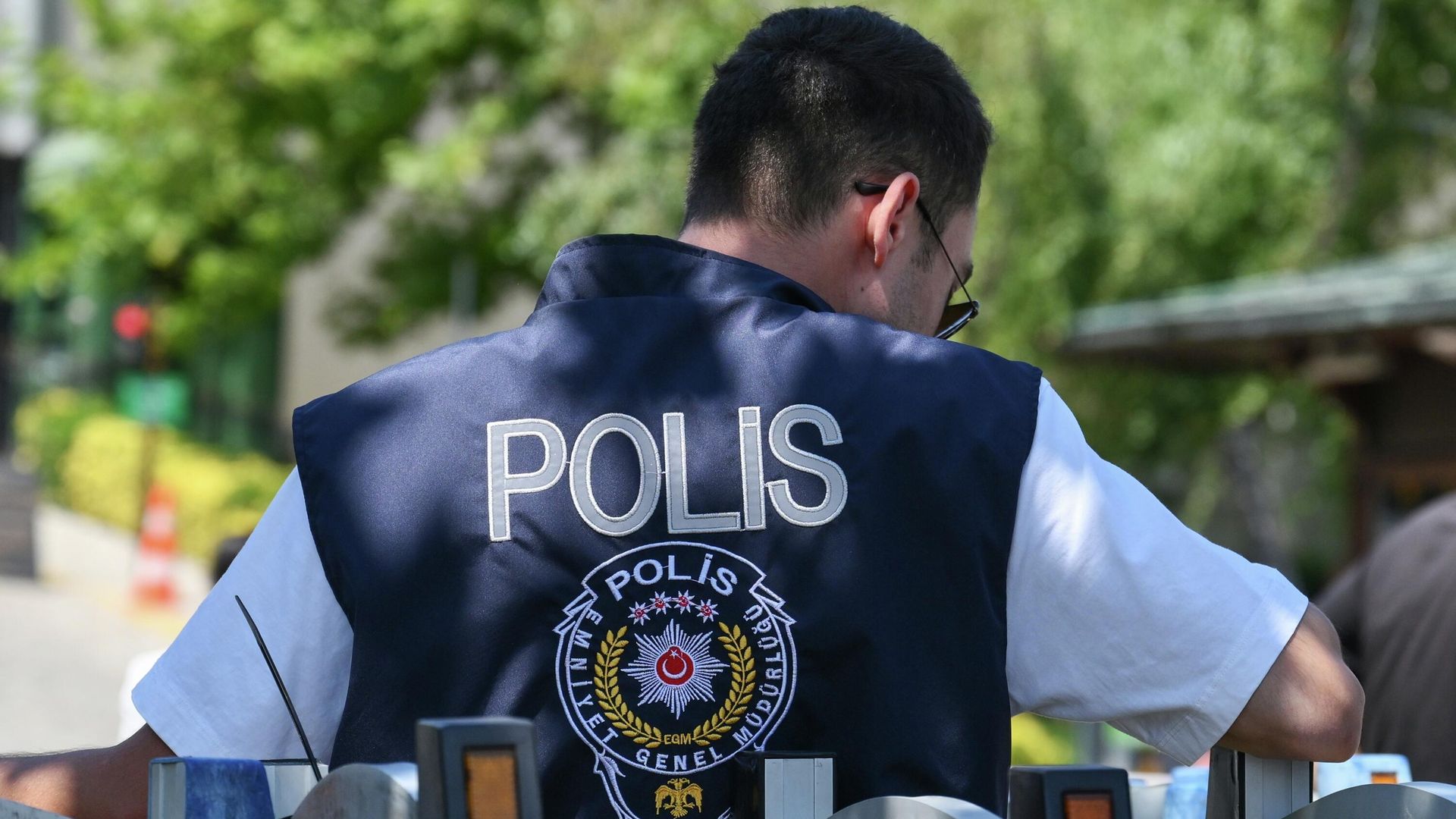 В Анкаре задержали 25 человек в муниципалитете Этимесгут