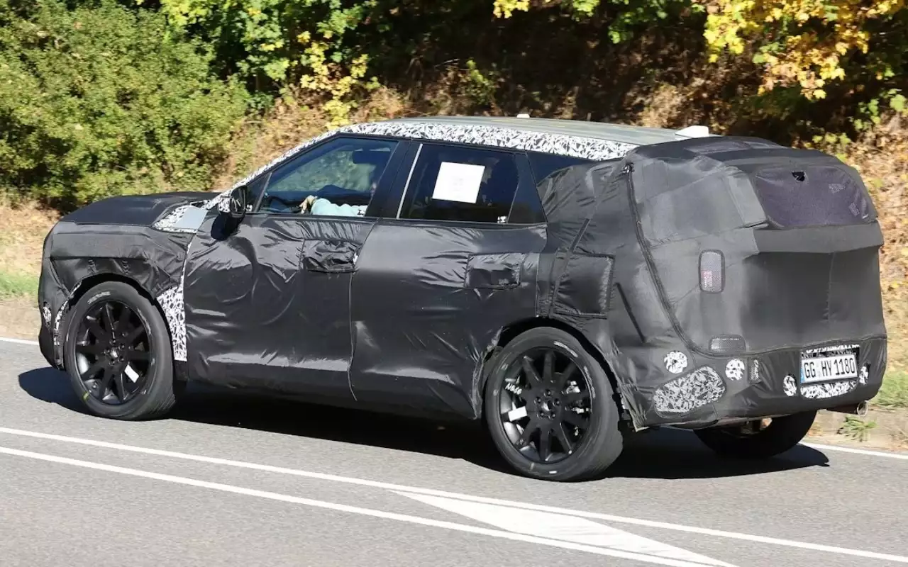 Новый Kia Sportage заметили на тестах: чего ждать от шестого поколения