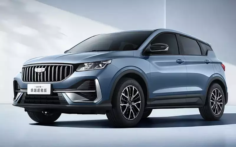 Обновленный Geely Binyue: первые изображения и изменения в салоне