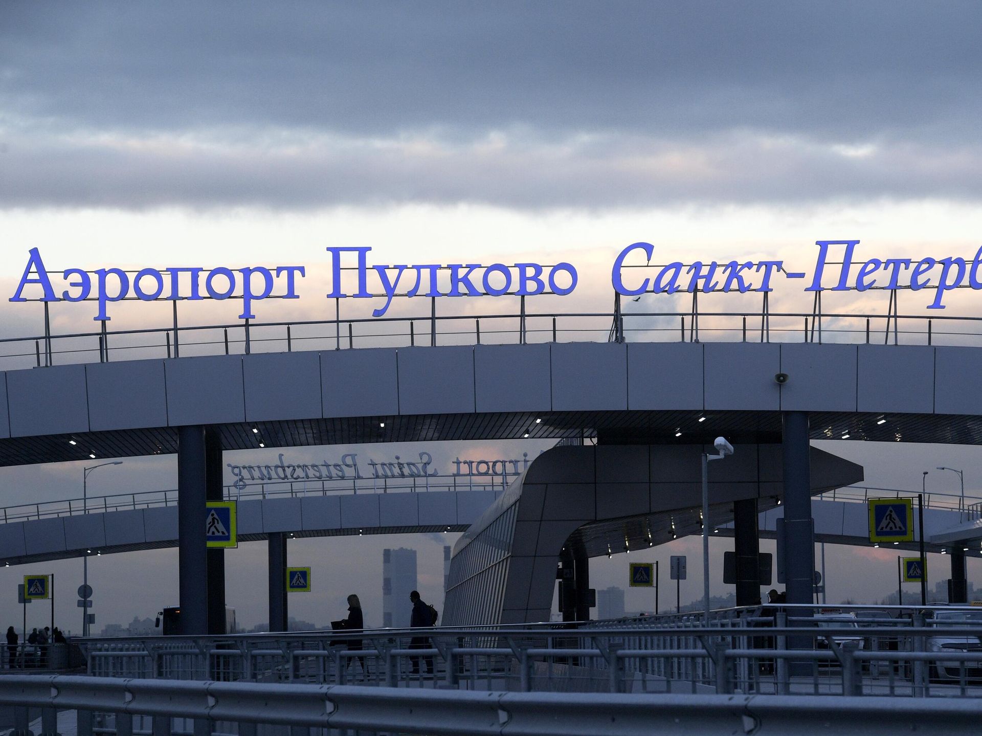 В Пулково задержали 32 рейса и отменили 21 вылет