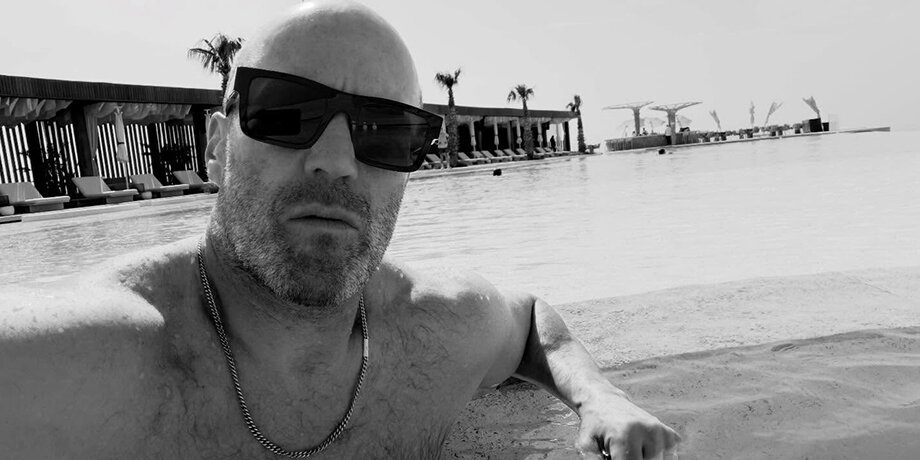 От Дженнифер Лопес до Джейсона Стэйтема: почему россияне атакуют соцсети зарубежных звезд
