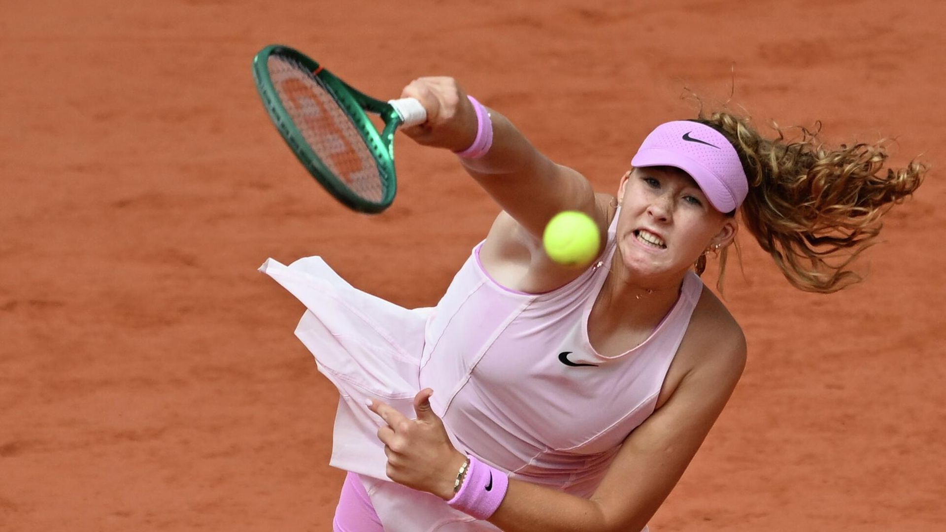 Мирра Андреева поднялась на третье место в чемпионской гонке WTA