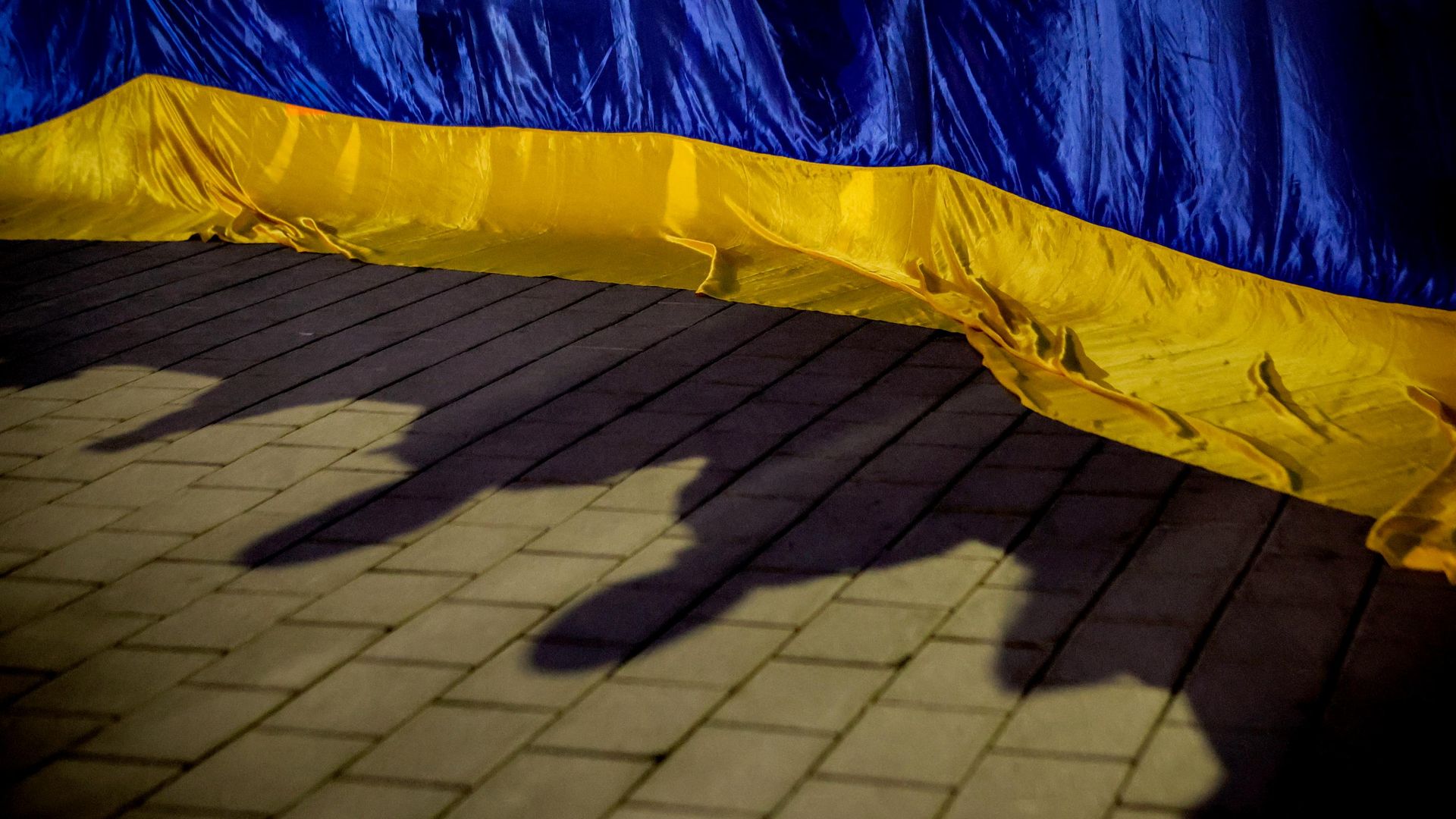 На Украине действуют тысячи мошеннических колл-центров, заявил экс-генерал ФСБ