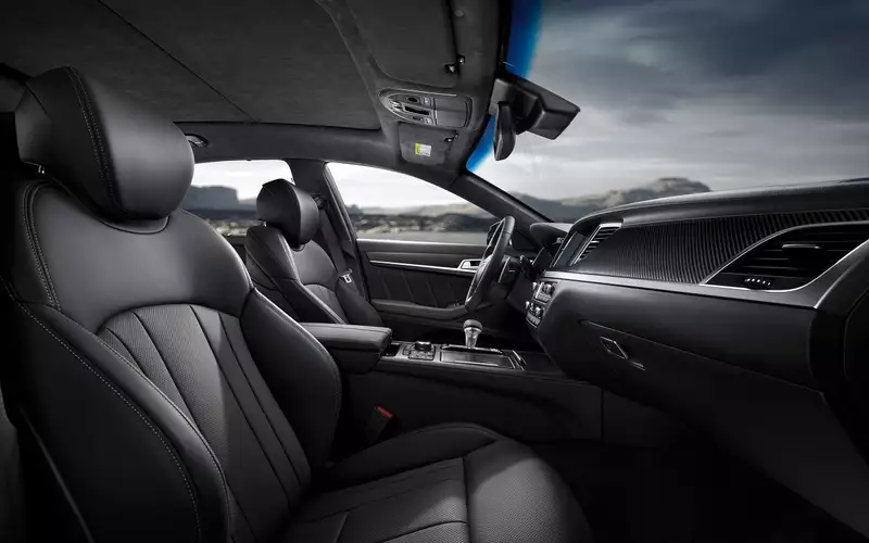 Hyundai отзывает в США почти 95 тысяч Genesis из-за риска возгорания