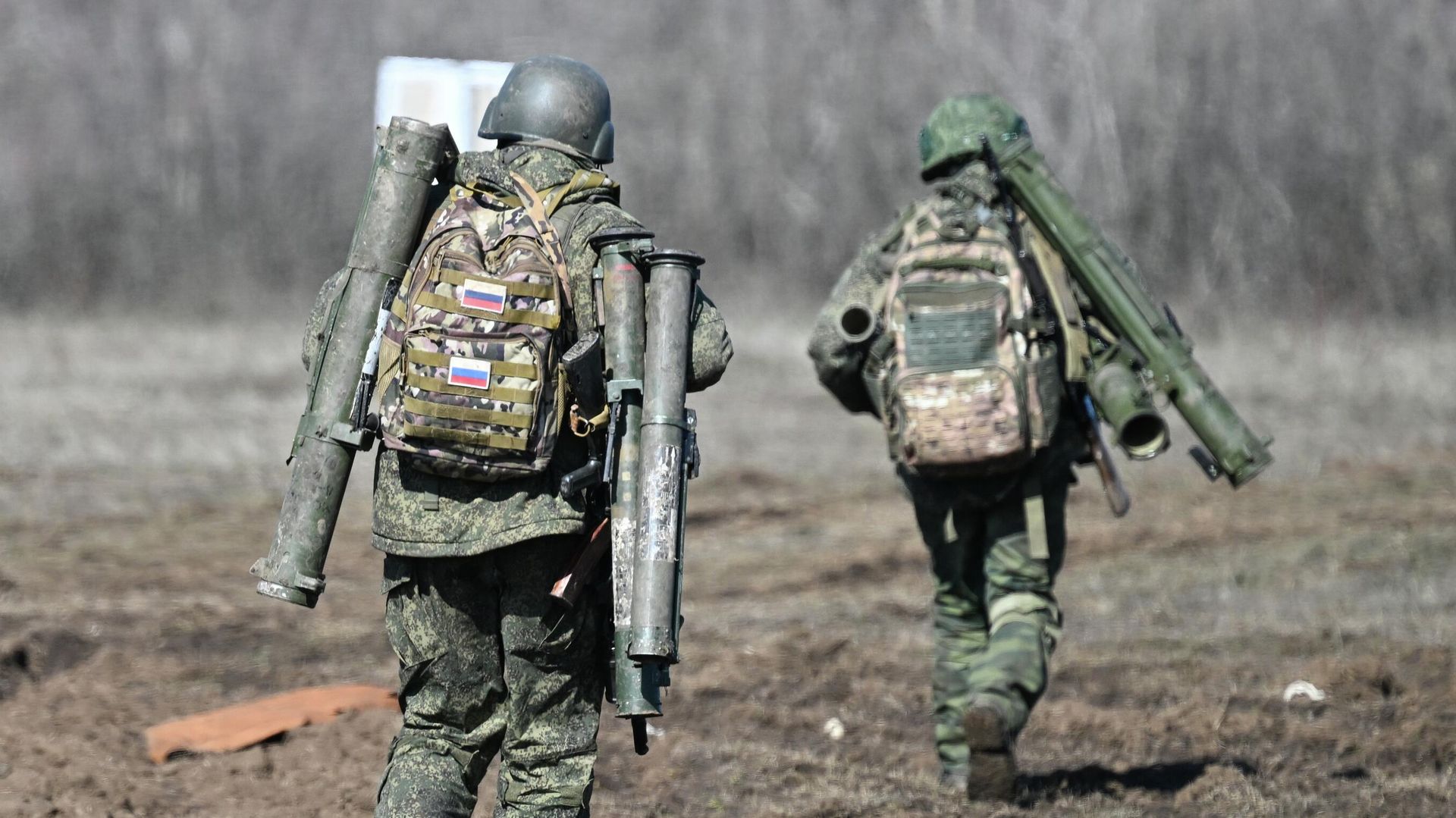 Военный рассказал, как паспорт защитил российского бойца от осколка