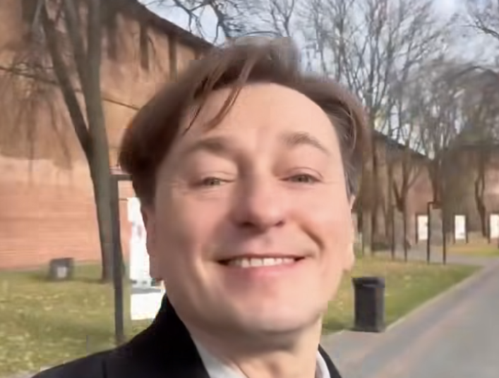 Сергей Безруков отметил день рождения прогулкой по Нижнему Новгороду