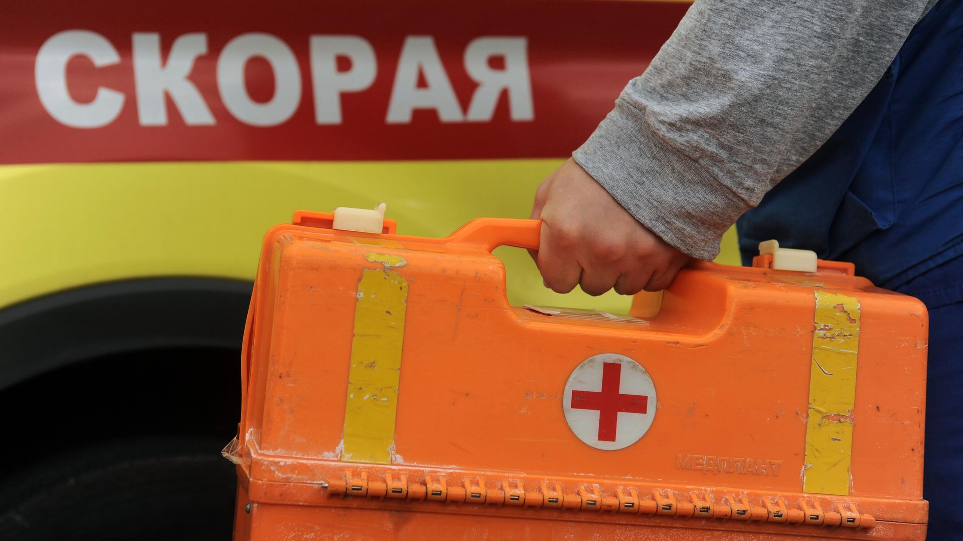 В Барнауле при прорыве теплотрассы пострадали два человека
