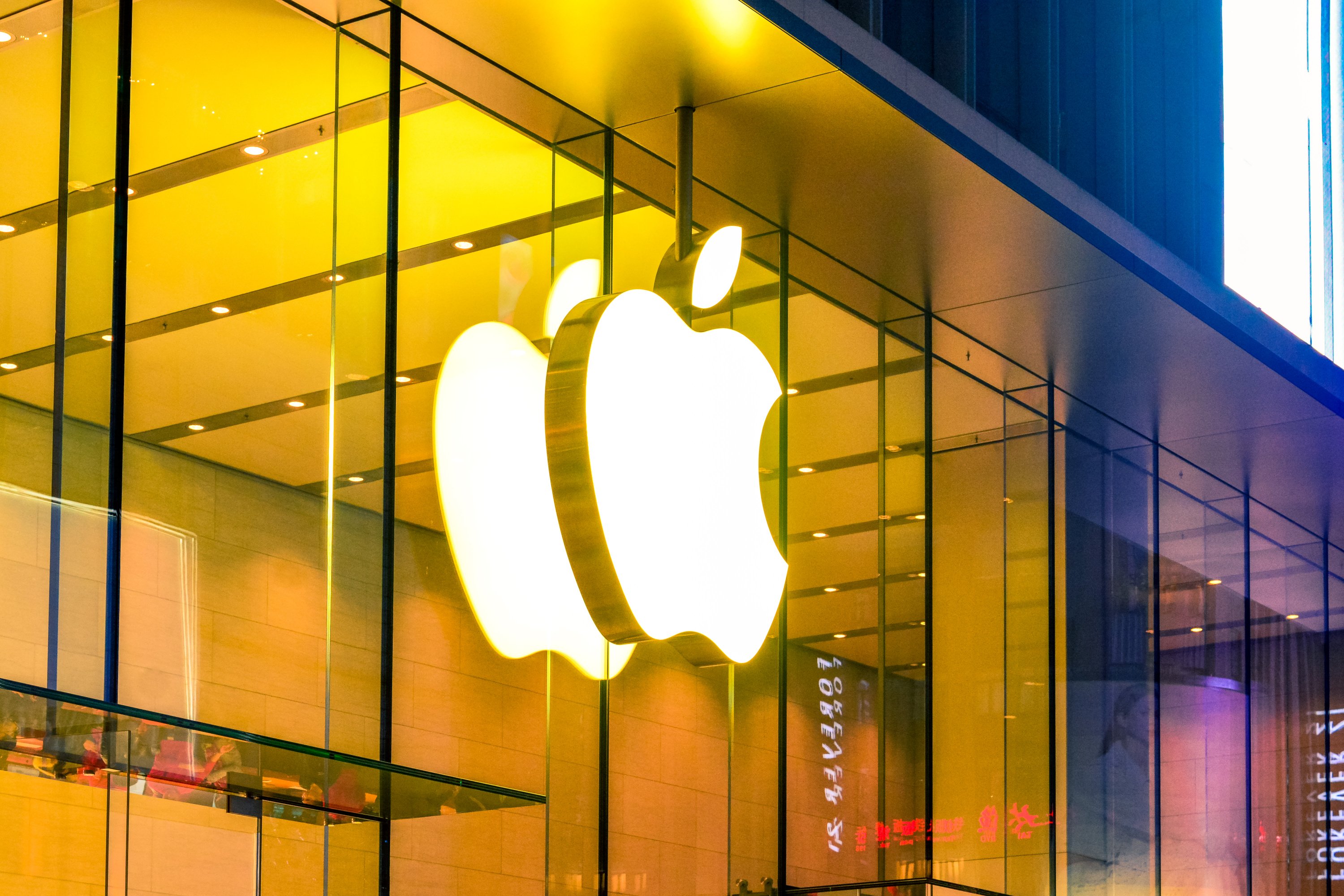 Первые складные iPhone столкнулись с ограниченным спросом в России