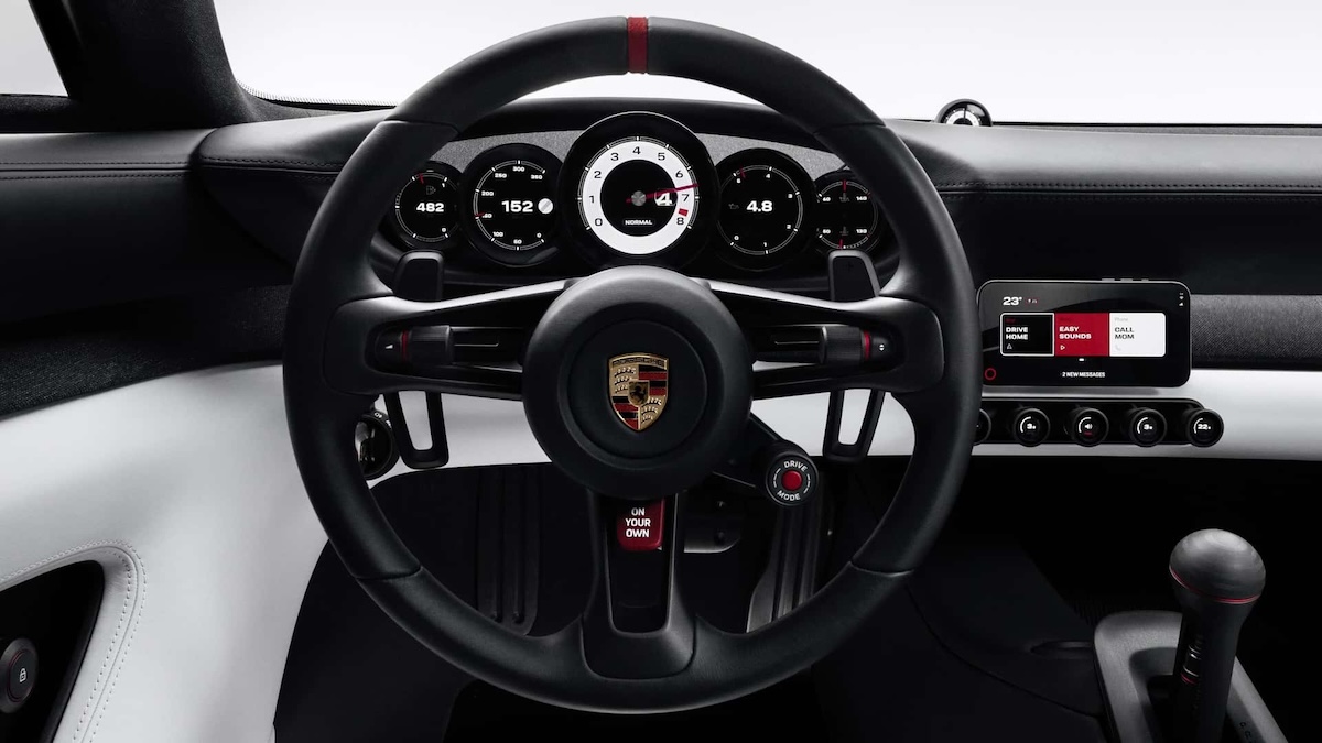Porsche показала концепт суперкара Mission S с акцентом на физическое управление