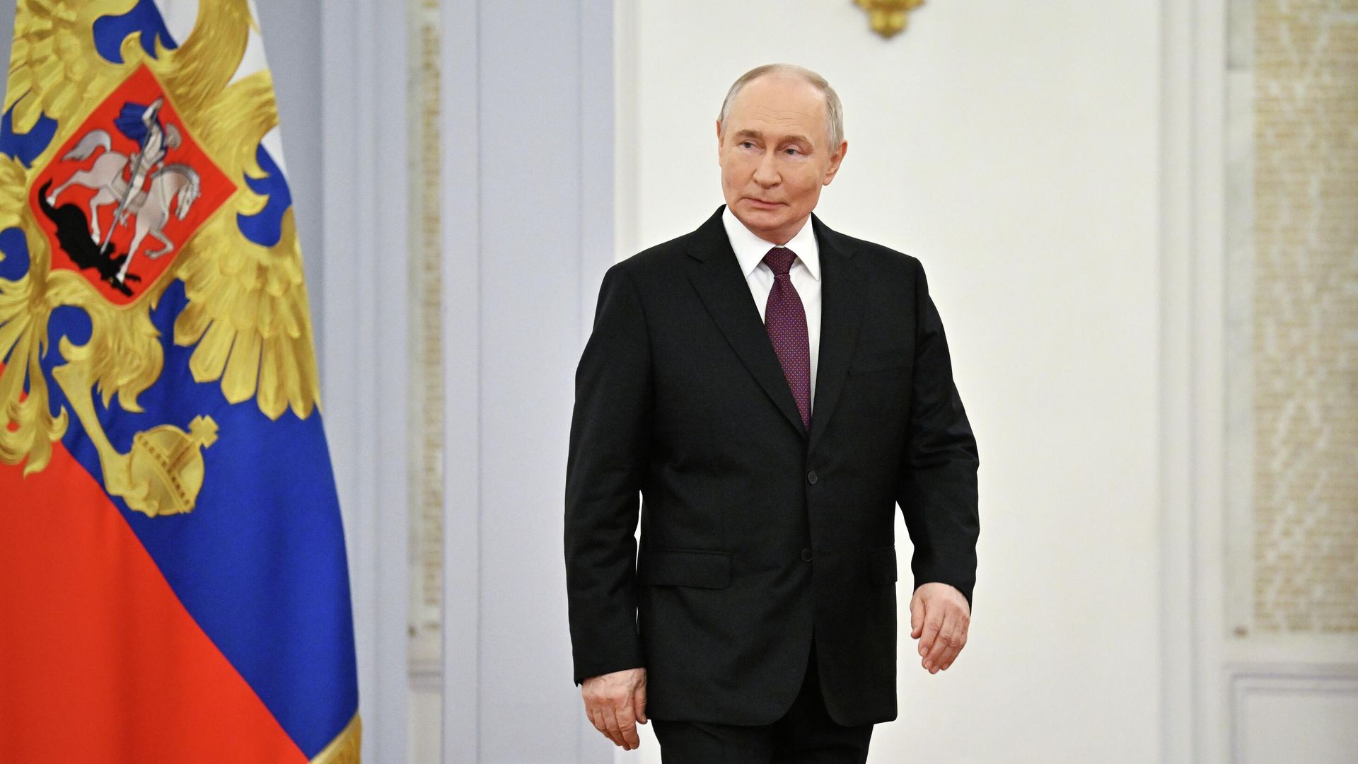 Ушаков: Россия готова возобновить трехсторонние переговоры по Украине после 4 ноября